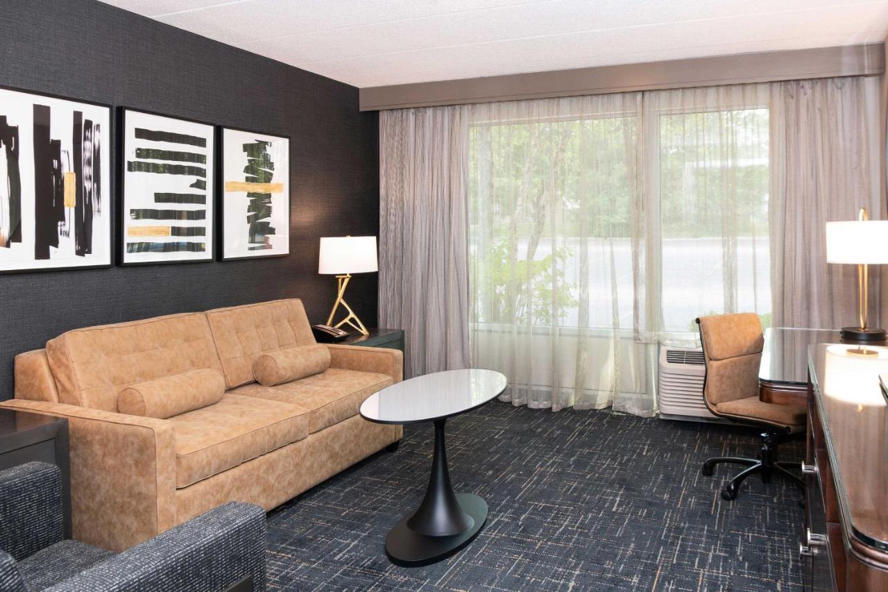 Sheraton Ann Arbor Hotel Екстериор снимка