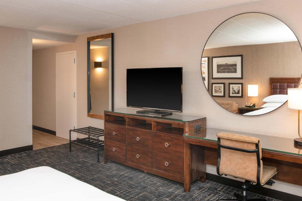 Sheraton Ann Arbor Hotel Екстериор снимка