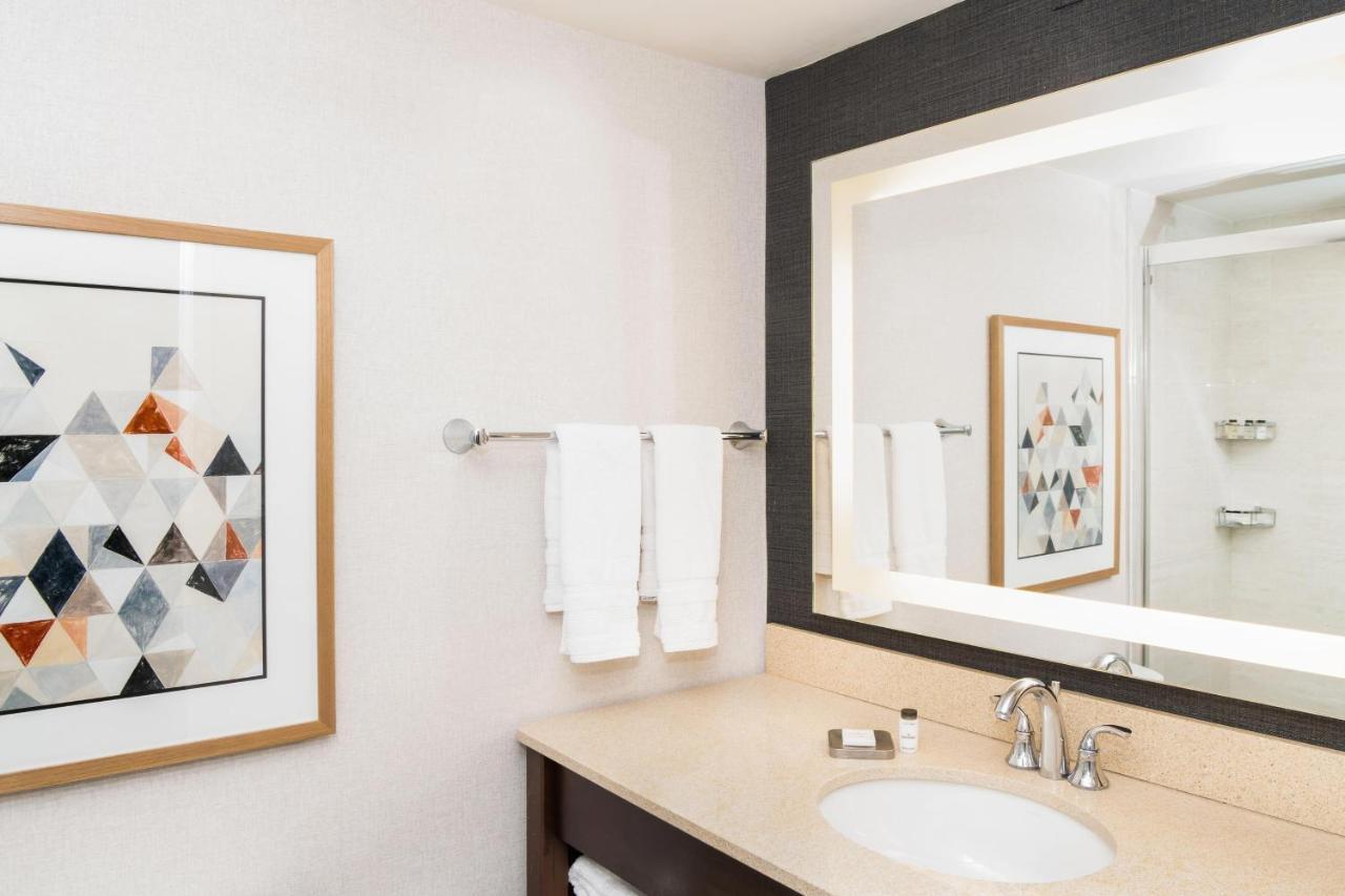 Sheraton Ann Arbor Hotel Екстериор снимка
