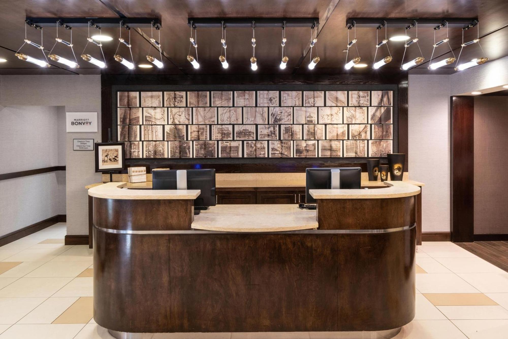 Sheraton Ann Arbor Hotel Екстериор снимка